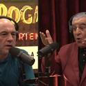 Post thumbnail of Joe Rogan deja en evidencia a Zahi Hawass tras polémica sobre posibles infraestructuras en las pirámides de Guiza