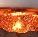 Miniatura de Turkmenistán logra reducir el fuego del «Portal al Infierno» tras 50 años ardiendo sin control